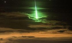 Yeşil ışık saçan meteor herkesi şaşırtmıştı! Türkiye Uzay Ajansı o görüntüleri doğruladı