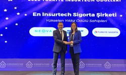 Neova Sigorta Türkiye Insurtech Ödülleri’nden Yükselen Yıldız Ödülü ile döndü.