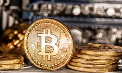 Bitcoin 6 ayın en düşük seviyelerine yaklaştı
