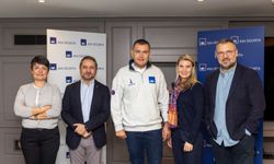 AXA Türkiye, açık su özel yüzücüsü Tuna Tunca ile Değerler Ortaklığı’na imza attı!