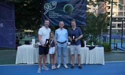 Millî Reasürans’ın düzenlediği 38. Uluslararası Sigortacılar Tenis Turnuvası’nda ödüller sahiplerini buldu