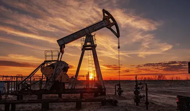 Petrol fiyatları mayıs ayından bu yana ilk kez 60 doların altına indi