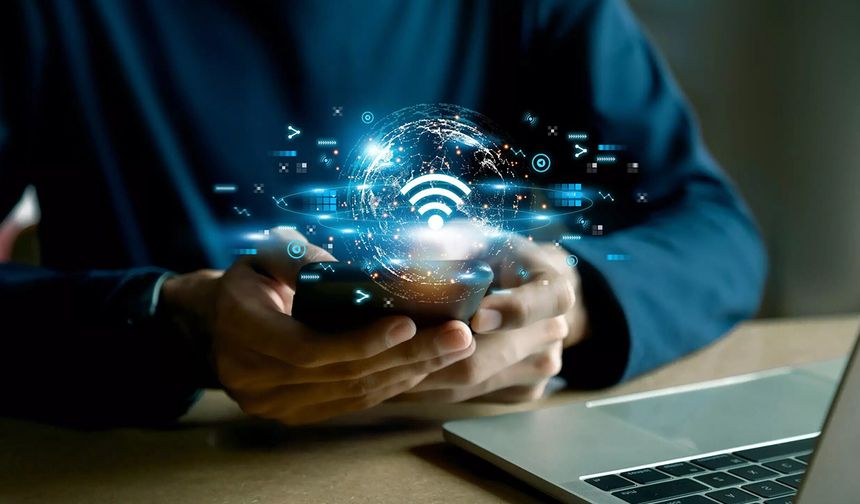 Türkiye'de internet kullanım nedenlerinin başında 'bilgi edinmek' yer alıyor