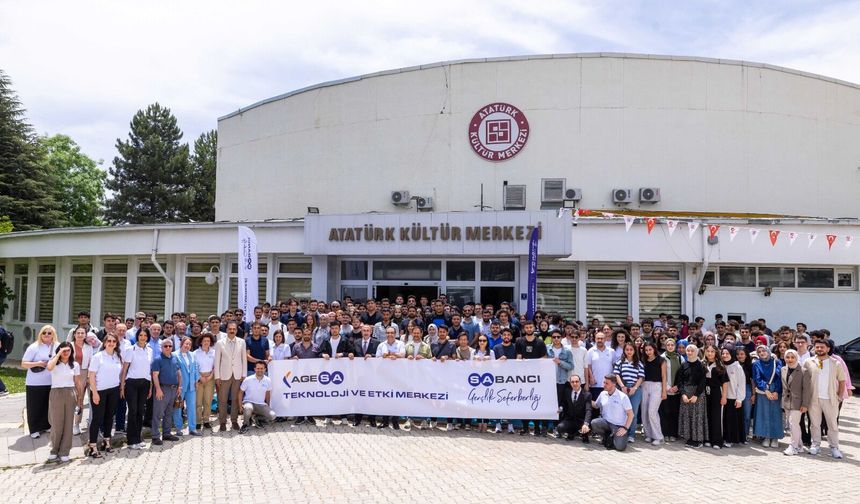 AgeSA Teknoloji ve Etki Merkezi 1 yaşında