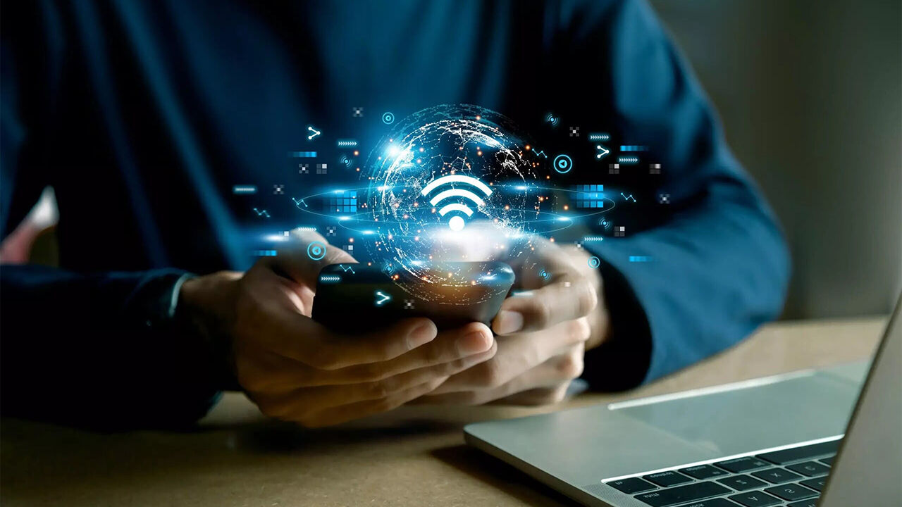 Türkiye'de internet kullanım nedenlerinin başında 'bilgi edinmek' yer alıyor