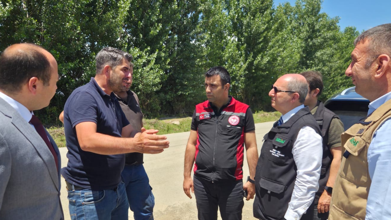 Tarsi̇m Heyeti Tokat’ta Sel Ve Su Baskını Ile Dolu Hasarlarının Etkilerini İnceledi (2)